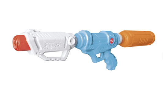 Large water pistol up to 9 m