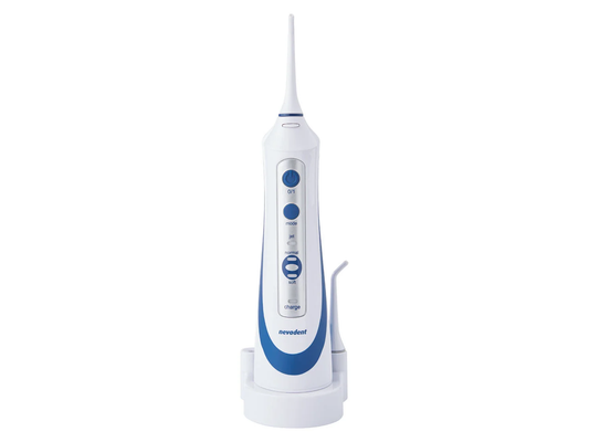 Oral irrigator battery with charging station 